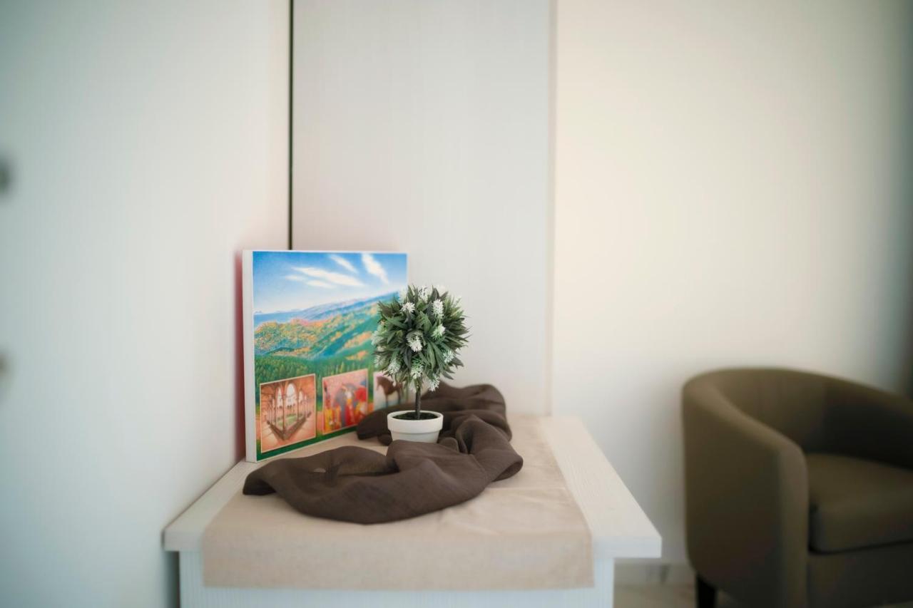 Villa Nebros Di Baia Nebrodi Residence SantʼAgata di Militello Екстериор снимка